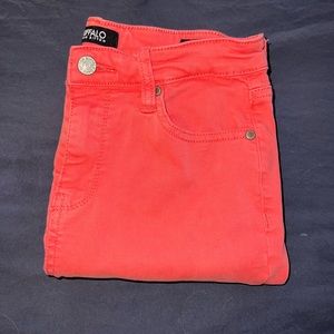 Cute pink jeans!🌸